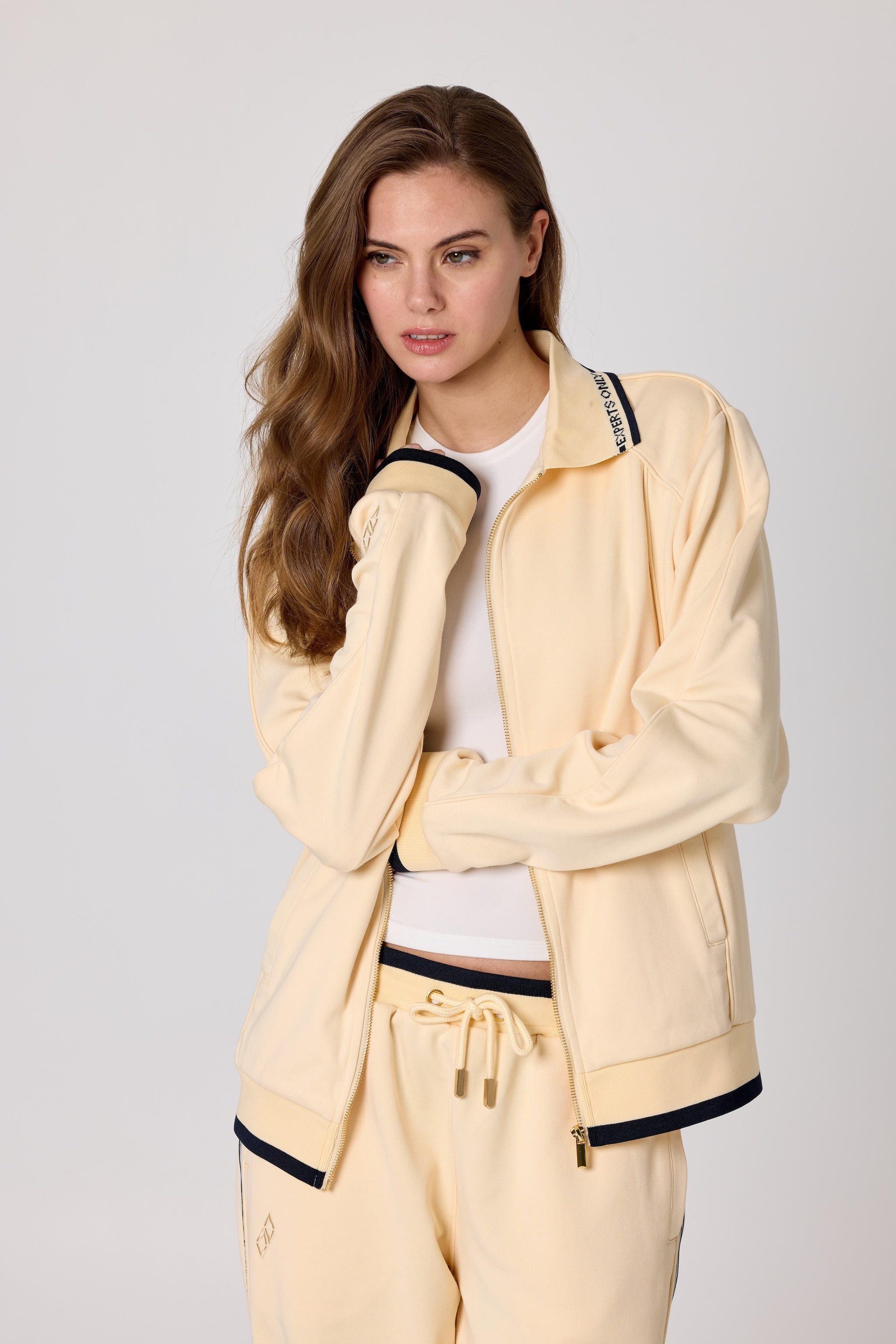 Après '83 Track Jacket – Retro Warm-Up Layer | Double Black