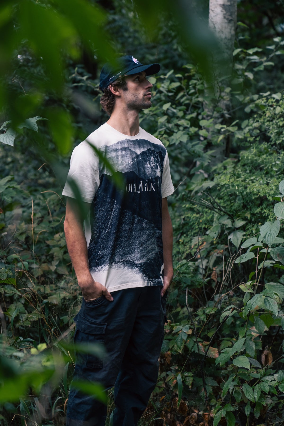DBL Mountain Shirt in pearl grey in the mountains