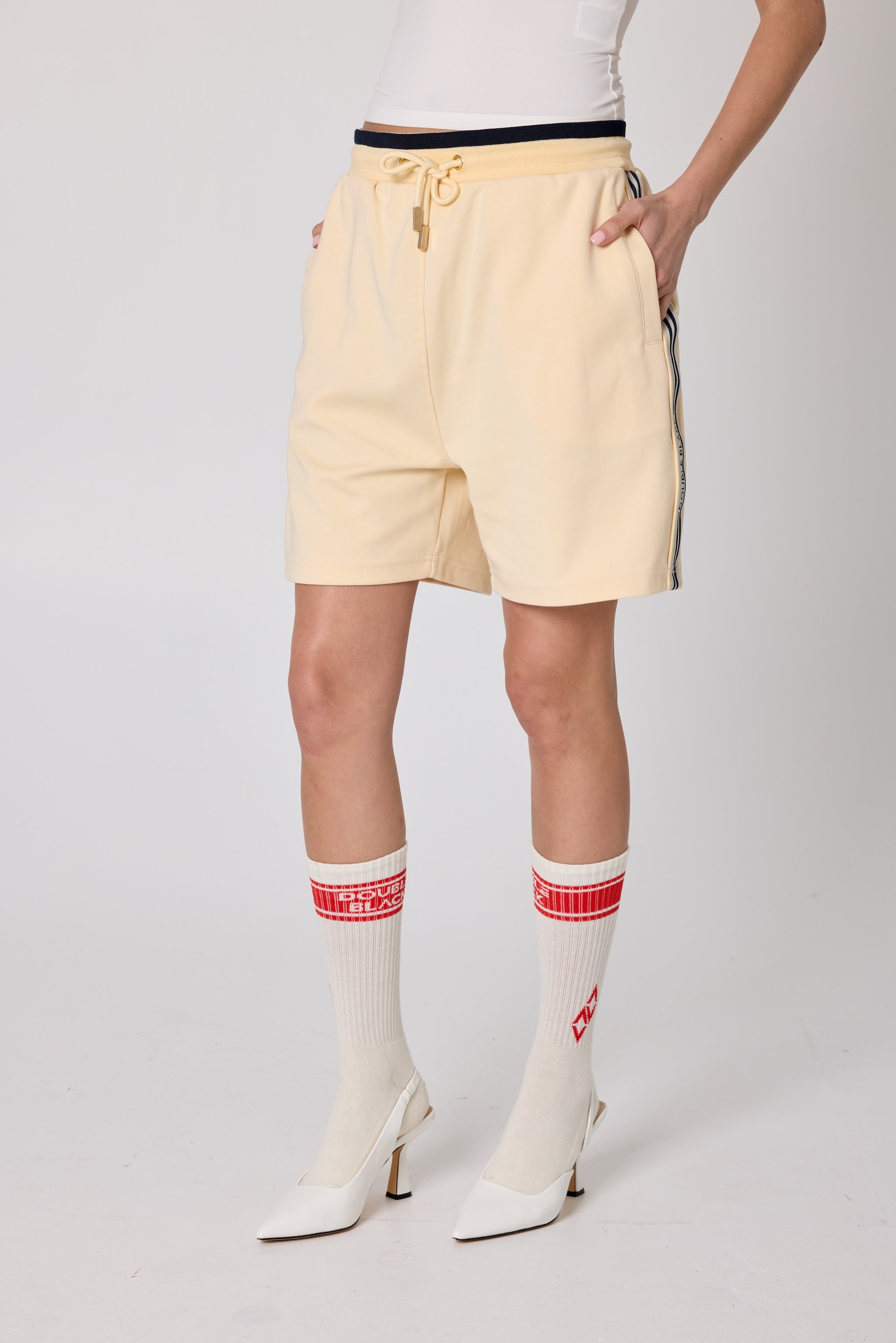 Après ‘83 Cream Striped Short