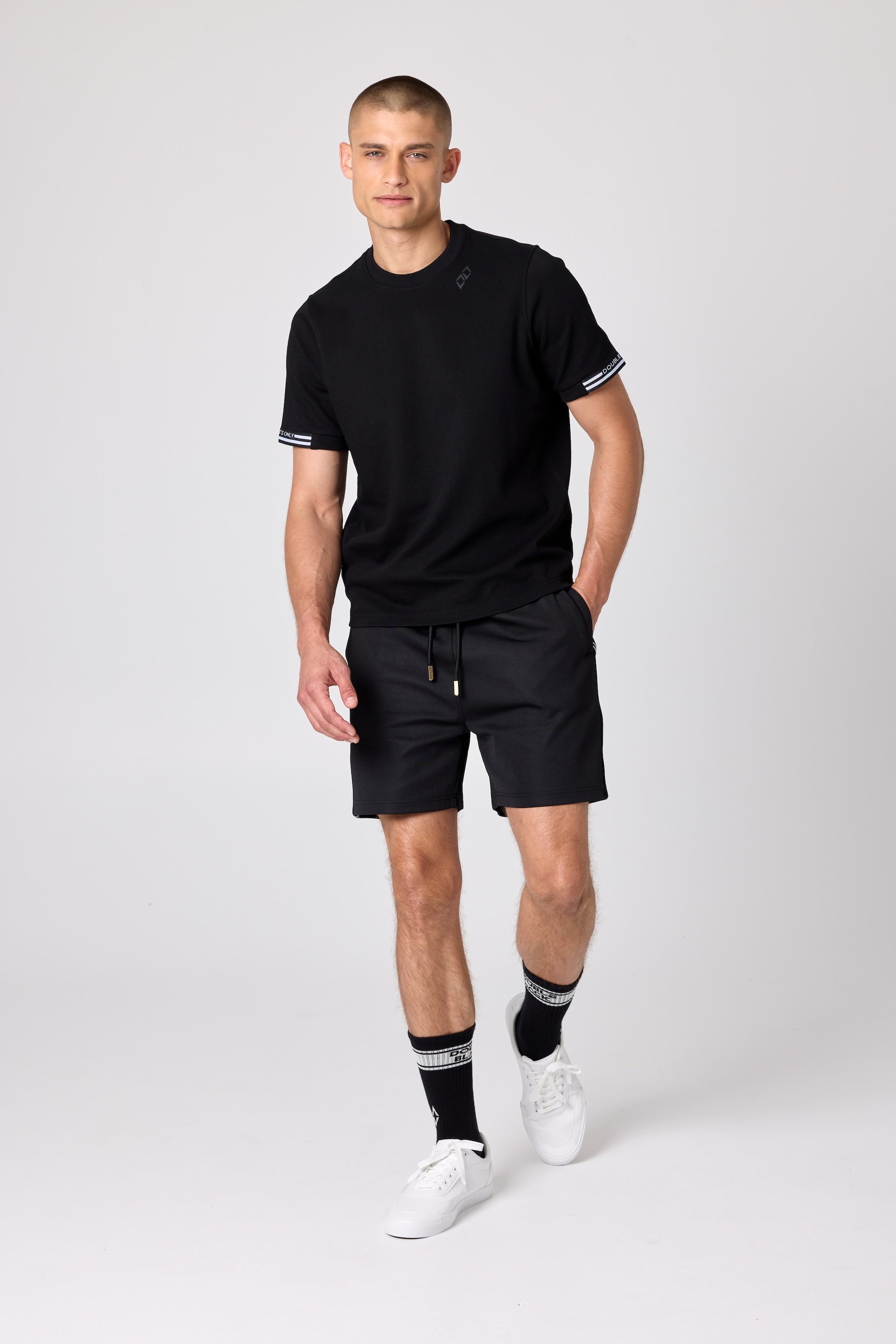 Double Black Après ‘83 Ribbed Tee in black