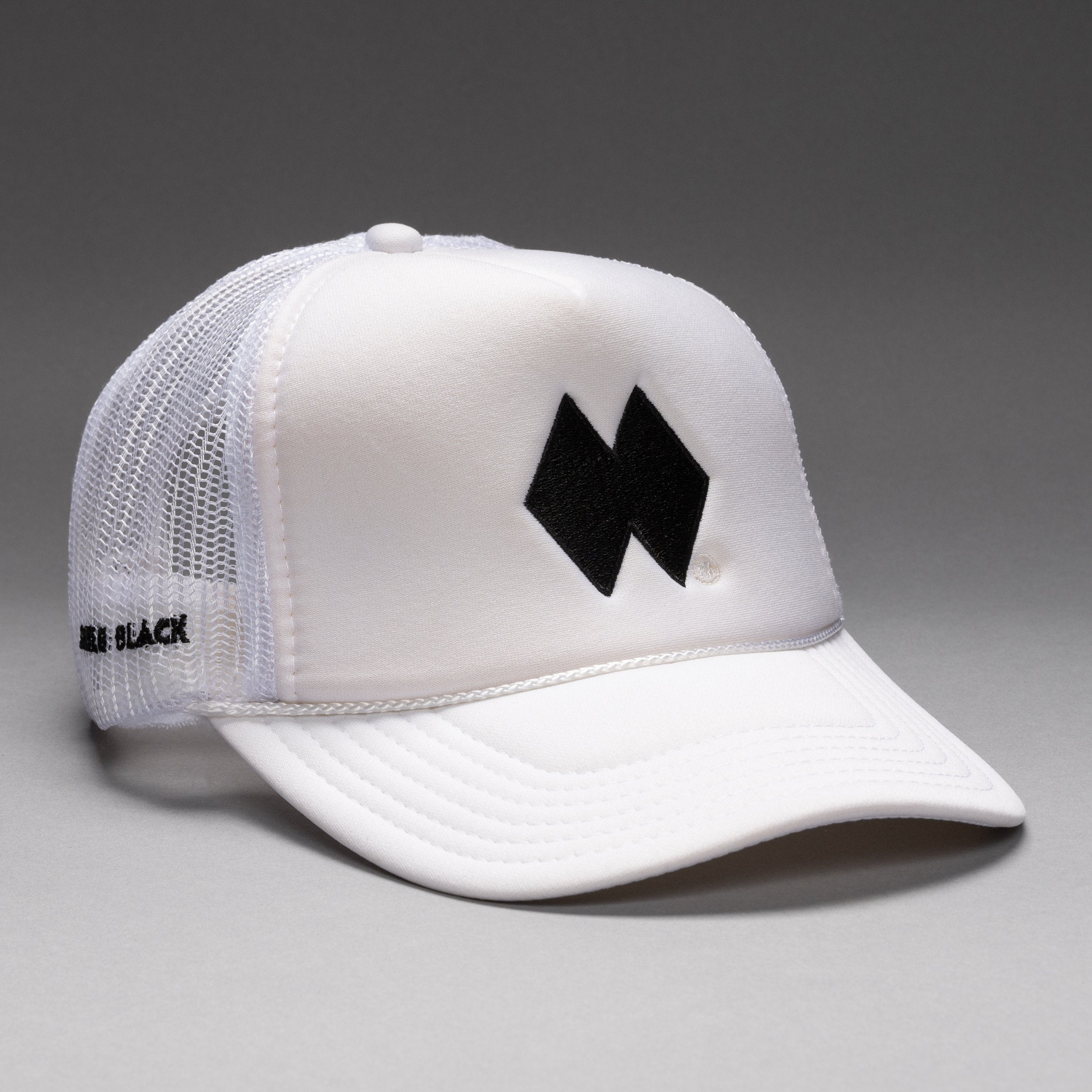Double Diamond Hat in white